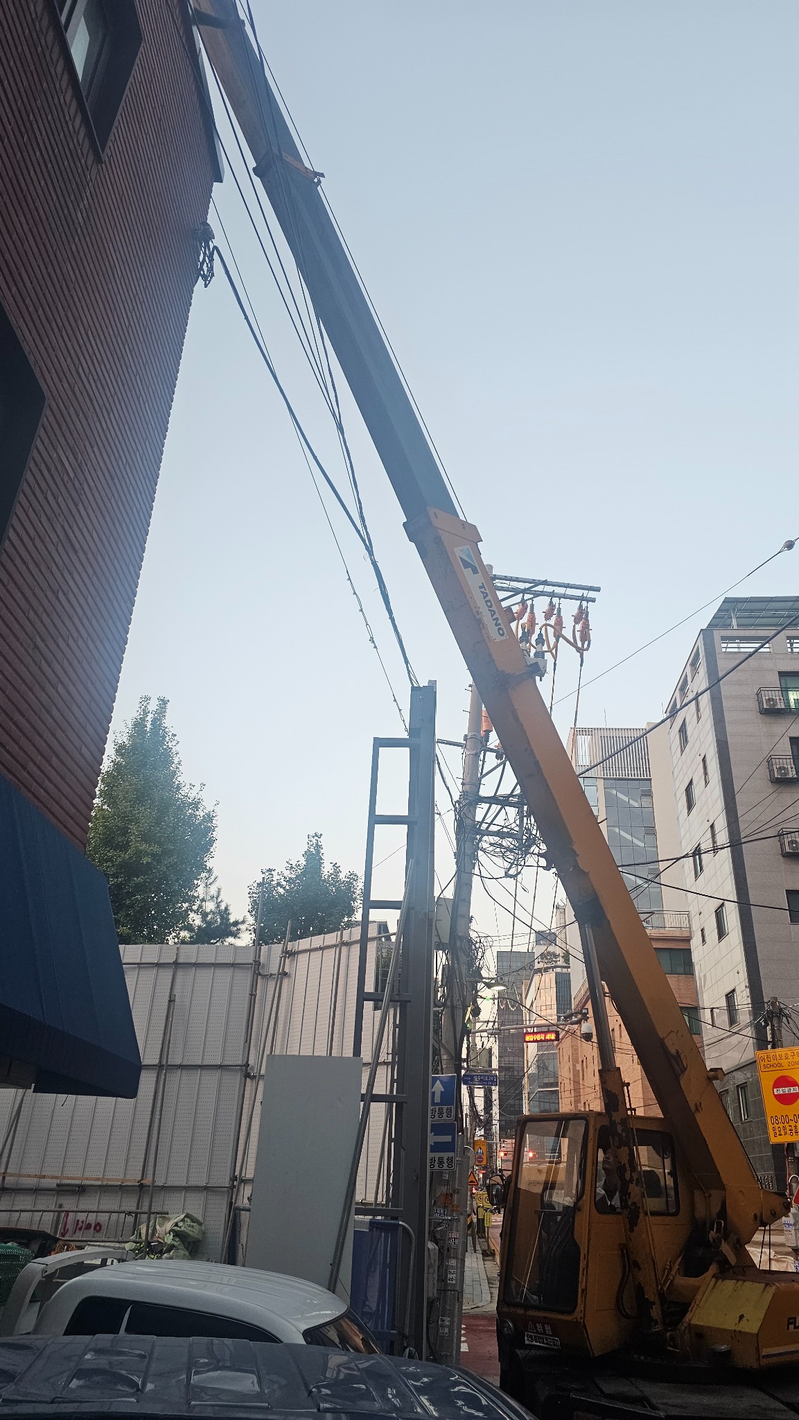 성수동 카페 건물 1~4층 시스템에어컨 철거 현장 사진 3